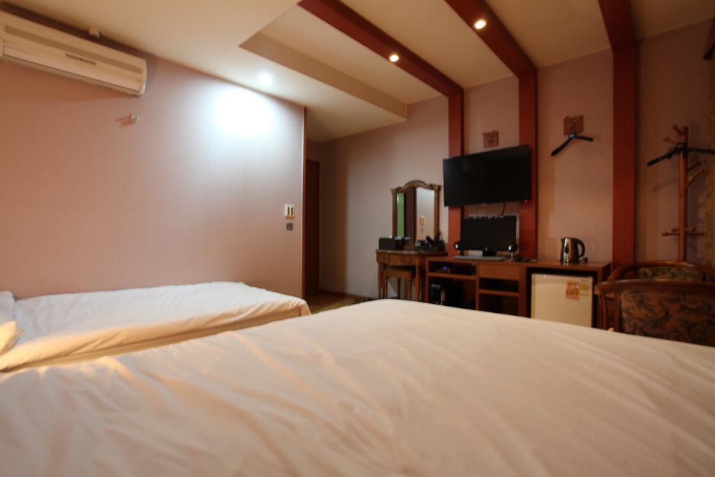 Monaco Hotel Jeju Habitación foto